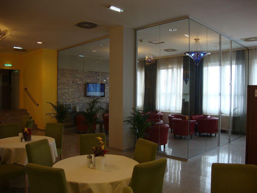 Hotel Lenas Donau Vienna
